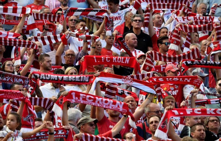 FC-Köln-Fans-min