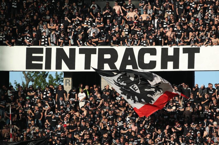 Eintracht-Frankfurt-Fans. Frankfurt - Hoffenheim Tipp