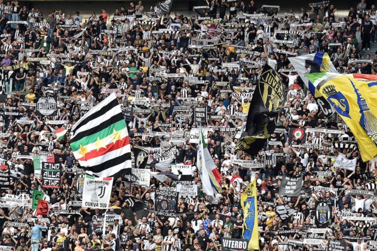 juventus-turin-flagge-fans-min