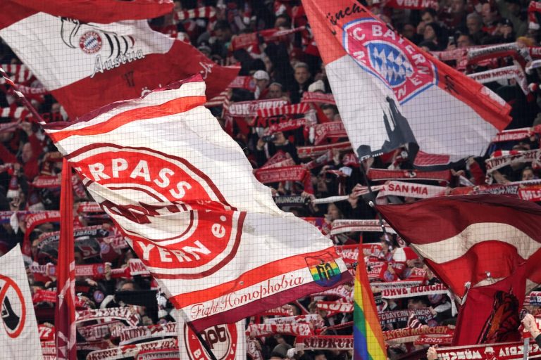 FC-Bayern-Fans Choupo-Moting