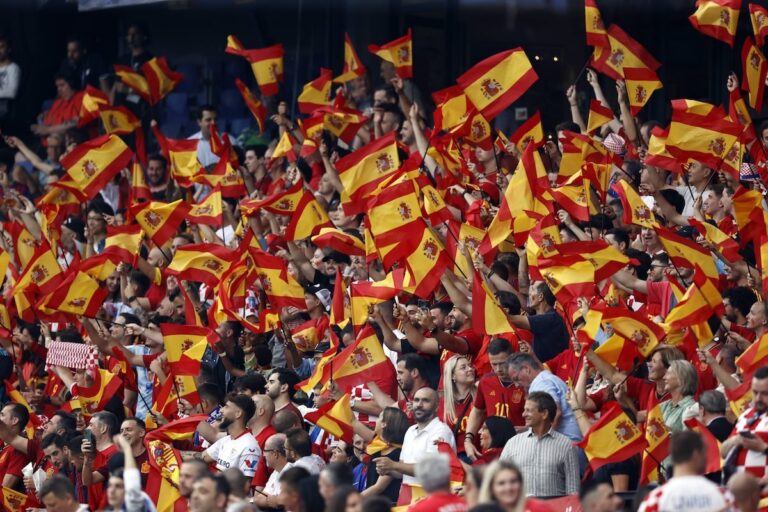 spanien-fans-stadion-news-min spanien - schweiz tipp