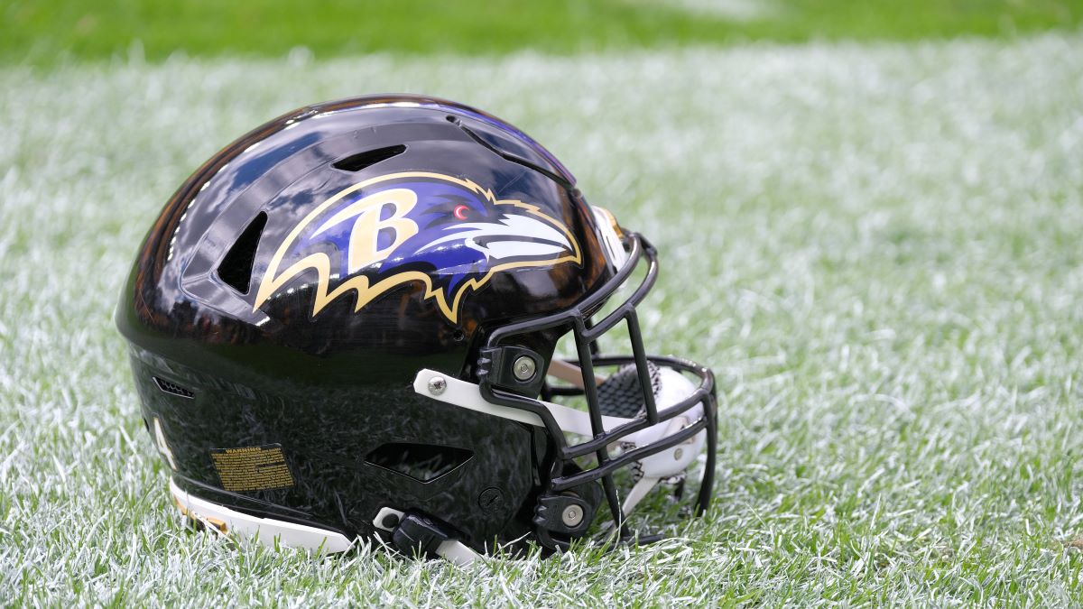 baltimore-ravens-helm