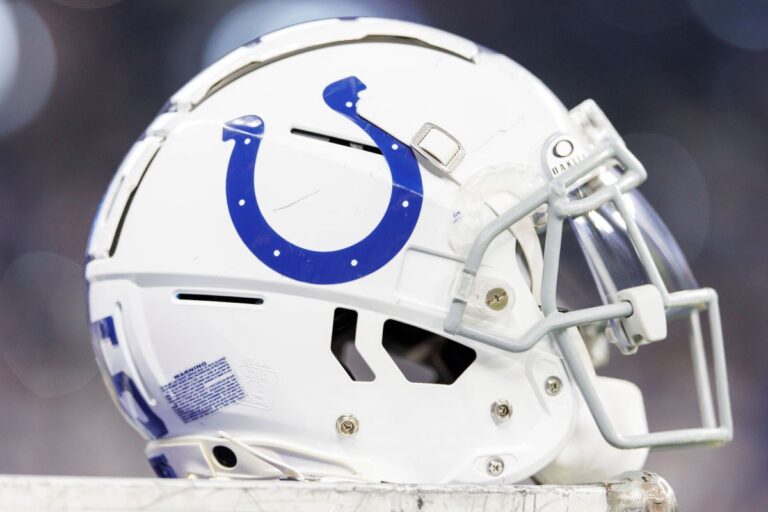 indianapolis-colts-helm