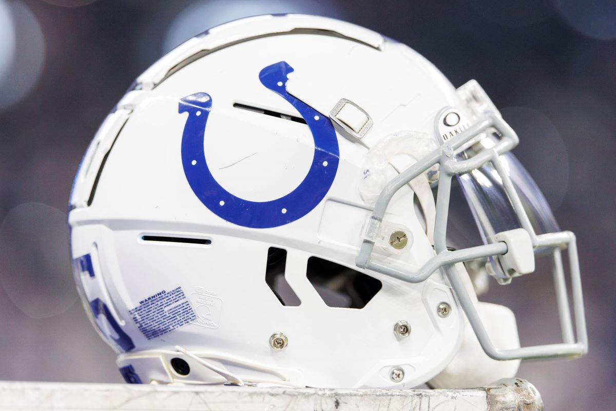 indianapolis-colts-helm