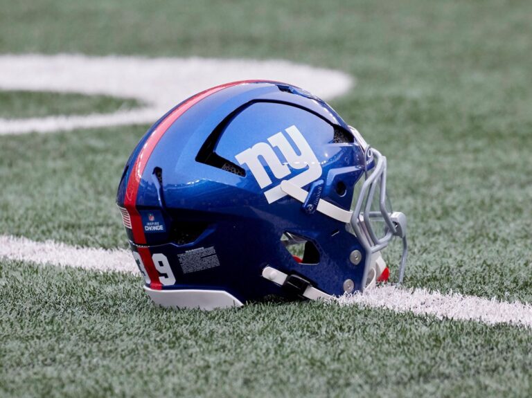 new-york-giants-helm