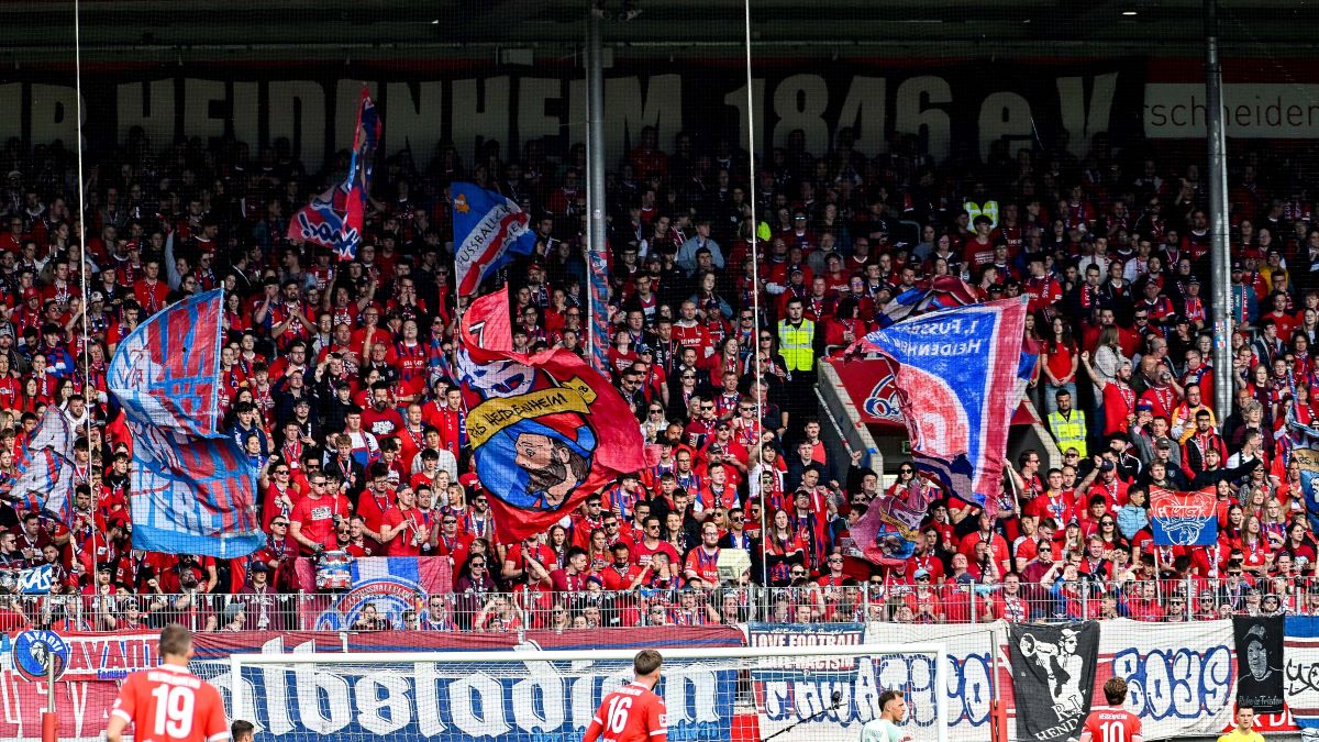 heidenheim-fans-flaggen