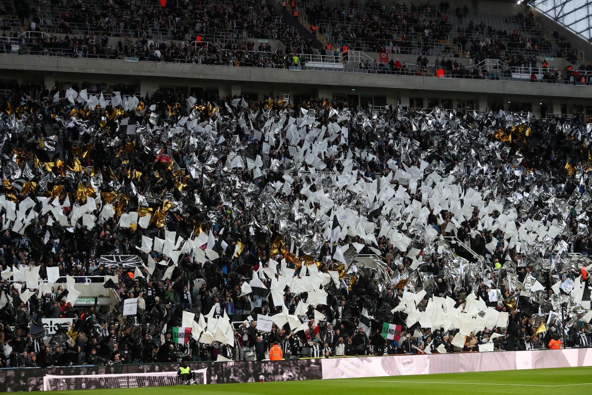 newcastle-united-fans-flaggen