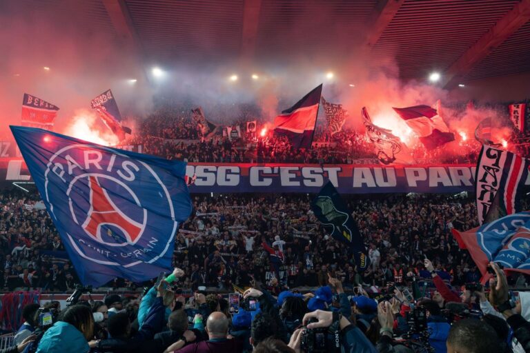 psg-fans-flaggen-2