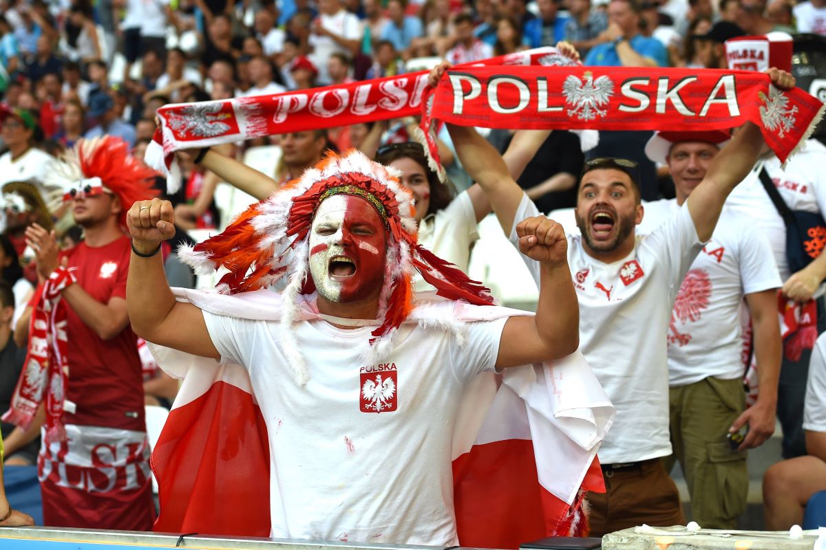 Polen-fans-flaggen