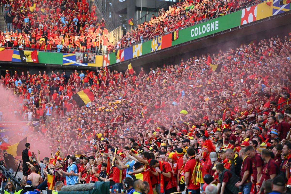 belgien-fans-flaggen