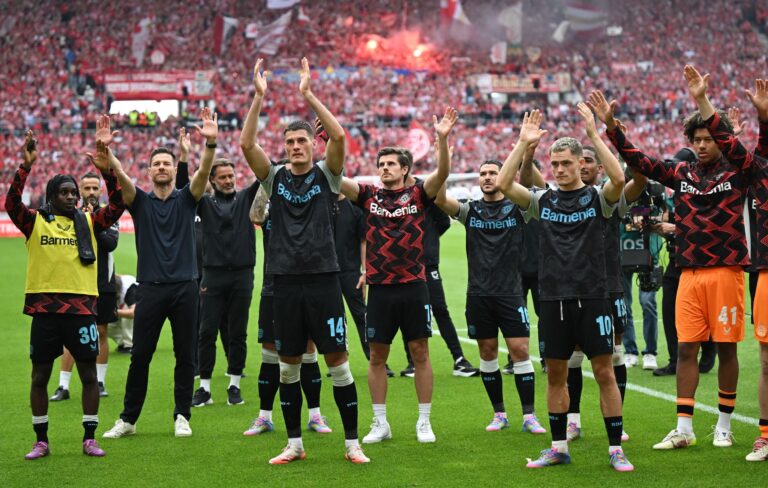 Nach dem Wechsel von Trainer Xabi Alonso sowie mehreren Spielern steckt Bayer Leverkusen im Umbruch.