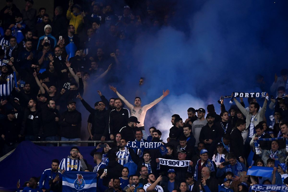 porto-fans-flaggen