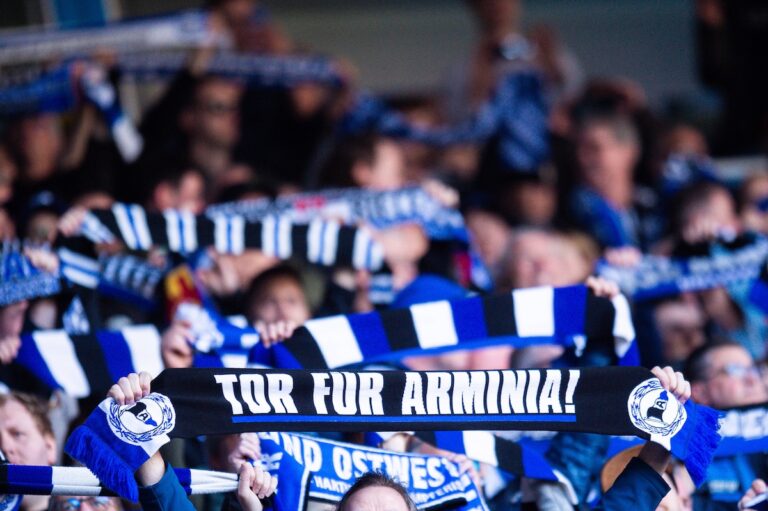 Arminia-Bielefeld-Fans