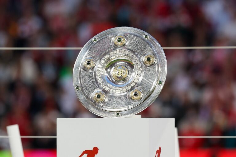 Bundesliga-Meisterschale