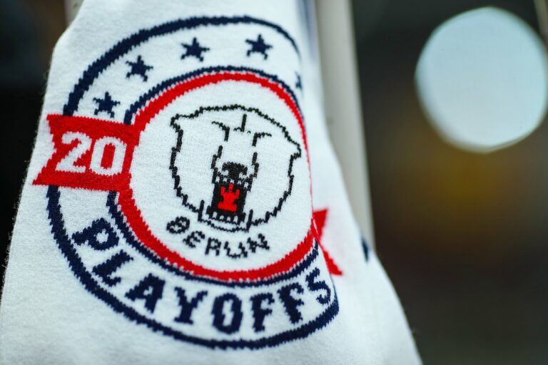 Eisbären-Berlin-Fans-Eishockey