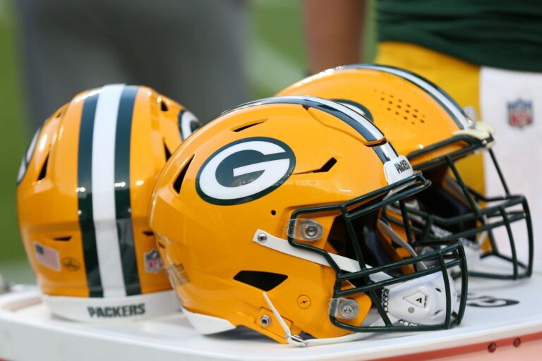 green-bay-packers-helm