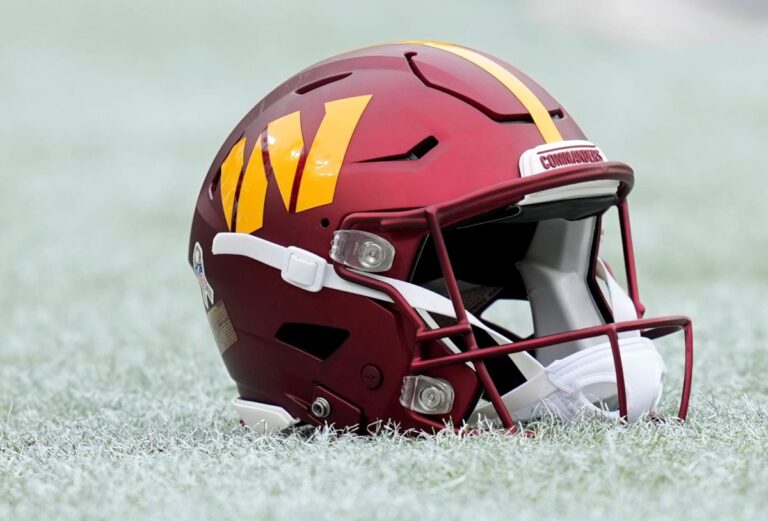 washington-commanders-helm