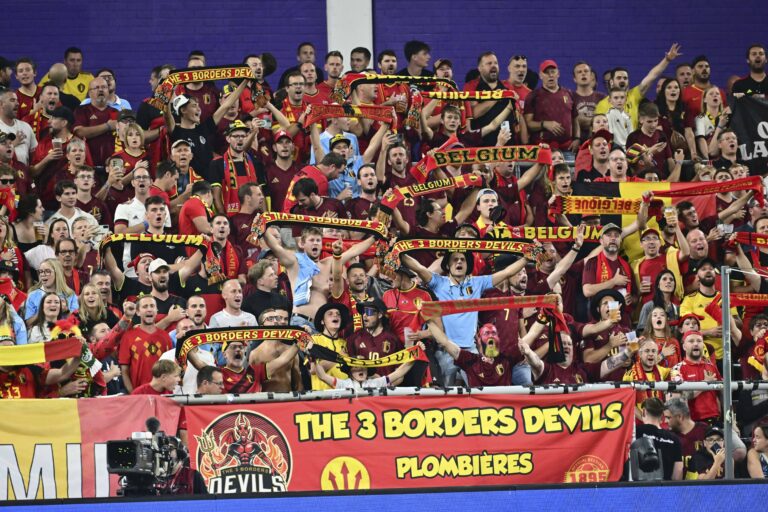 belgien-fans-flaggen