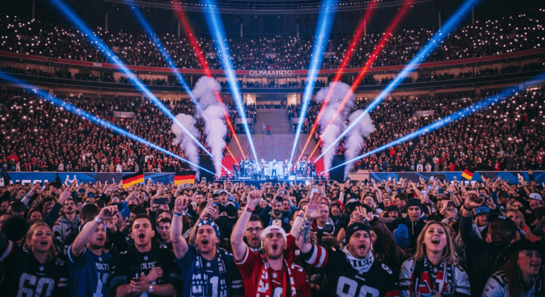 NFL-Premiere in Berlin: The Kid LAROI rockt das Duell zwischen den Colts und den Falcons