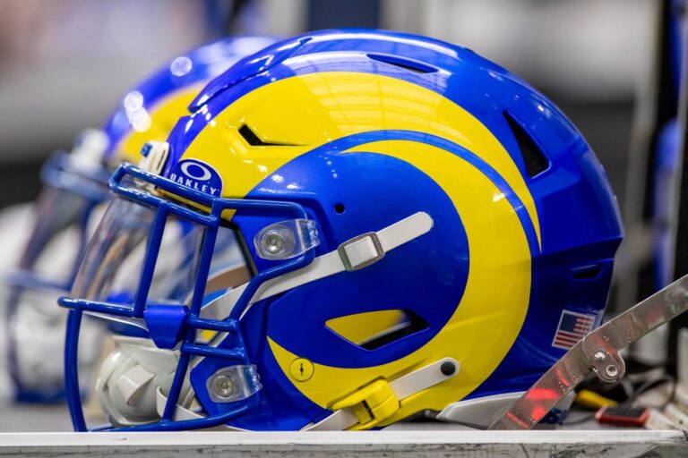los-angeles-rams-helm