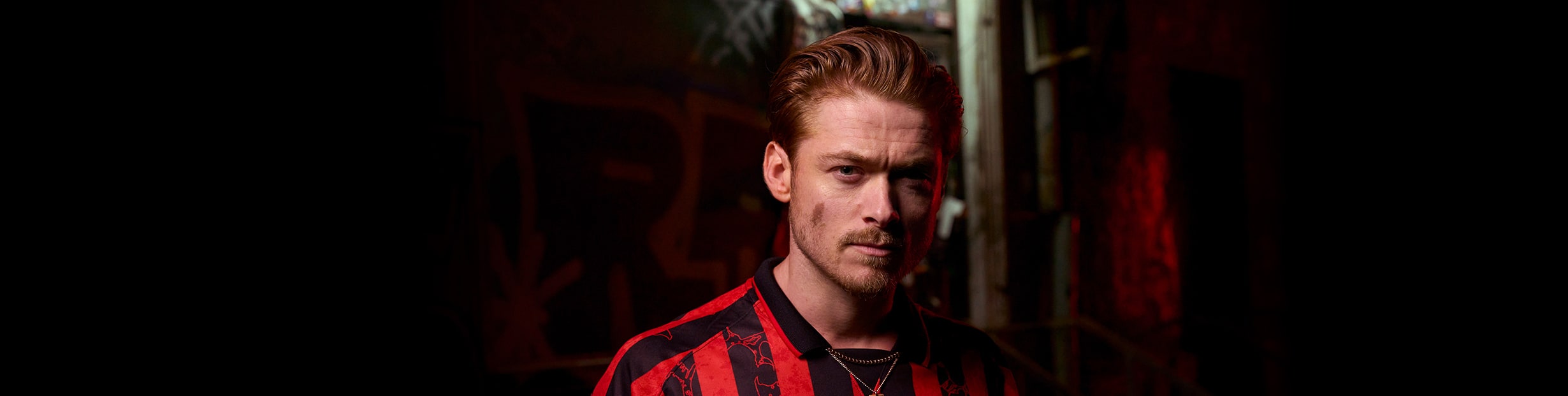 tipico-campaign-close-up-red-desktop