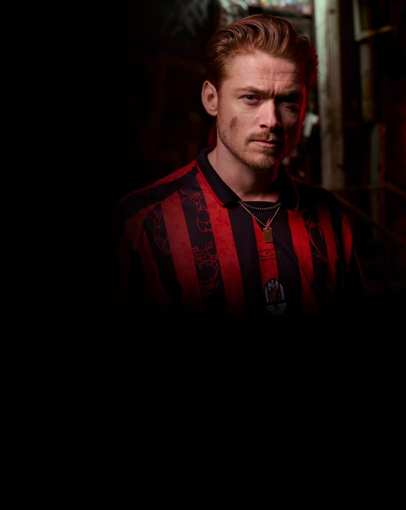 tipico-campaign-close-up-red-mobile