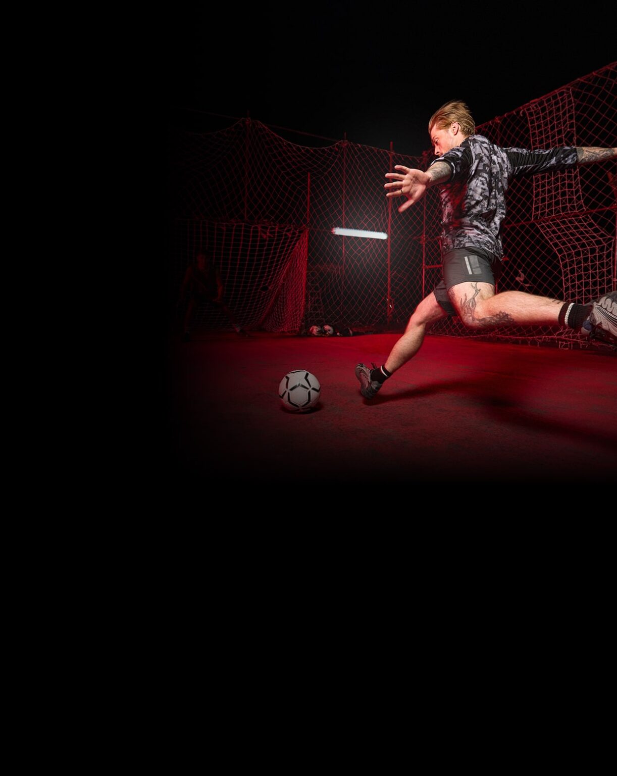 tipico-campaign-footballer-mobile
