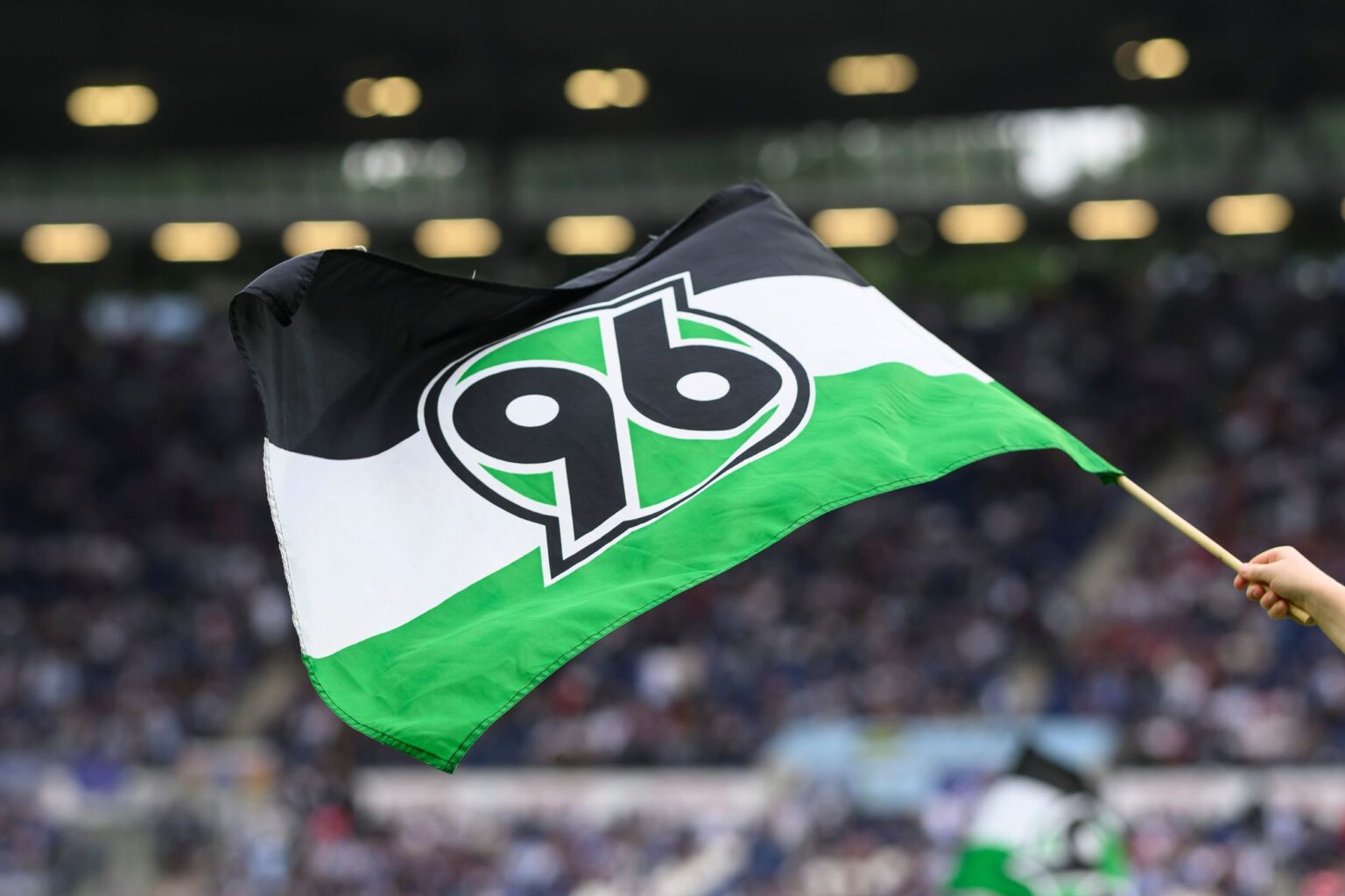 Hannover 96 berichtet über einen Rassismus-Vorfall beim Spiel seines Regionalliga-Teams. (Archivbild)