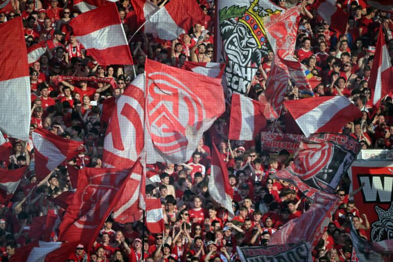 Die Essener Fans feuerten ihr Team lautstark an.