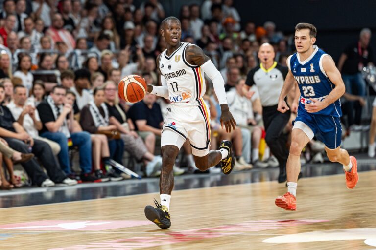 Gehört zum DBB-Kader für die kommenden Aufgaben: Dennis Schröder. (Archivbild)
