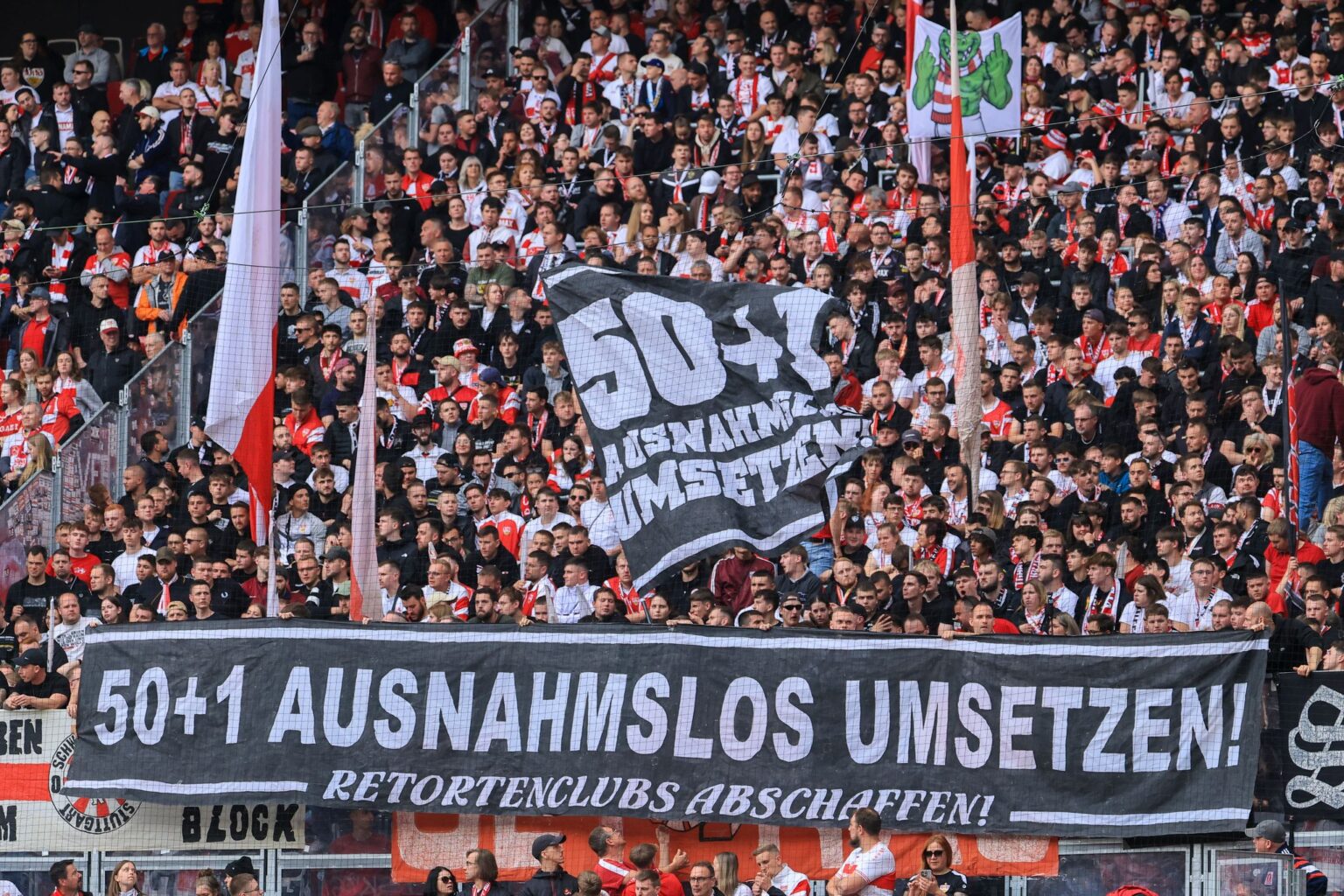 Die Meinung vieler Fans zur 50+1-Regel ist klar. (Archivbild)