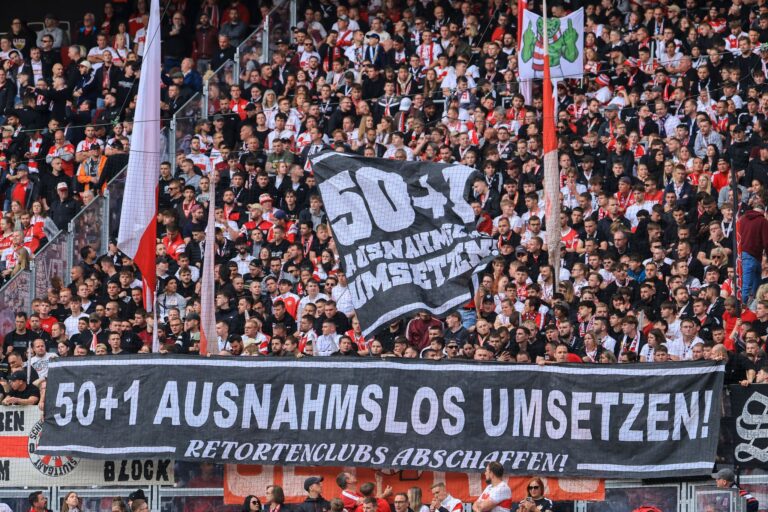 Die Meinung vieler Fans zur 50+1-Regel ist klar. (Archivbild)