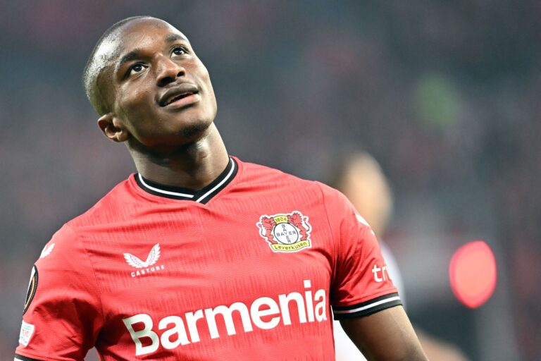 Moussa Diaby soll schon bald wieder das Leverkusener Trikot tragen. (Archivbild)