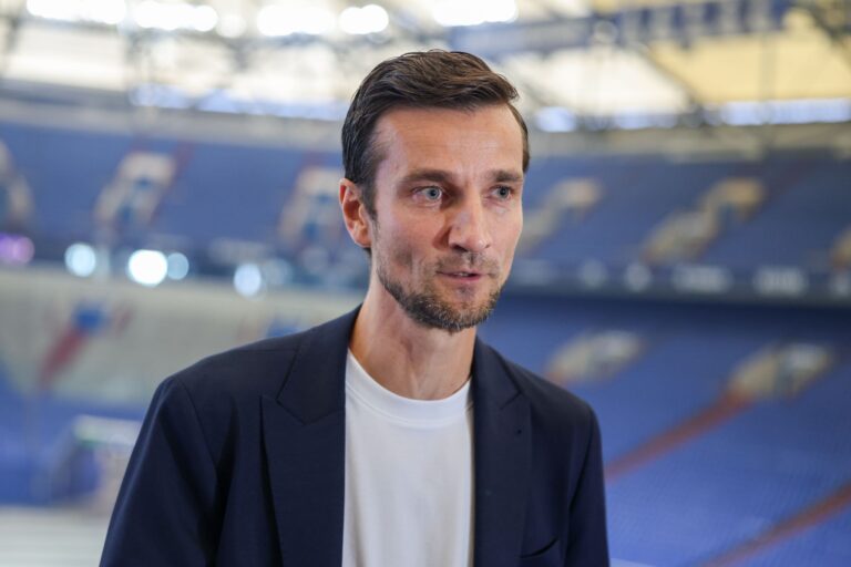 Matthias Tillmann hat seinen Vertrag auf Schalke verlängert. (Archivbild)