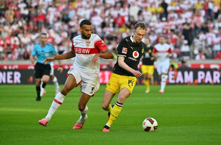 Machte den Unterschied: BVB-Torschütze Maximilian Beier (r).