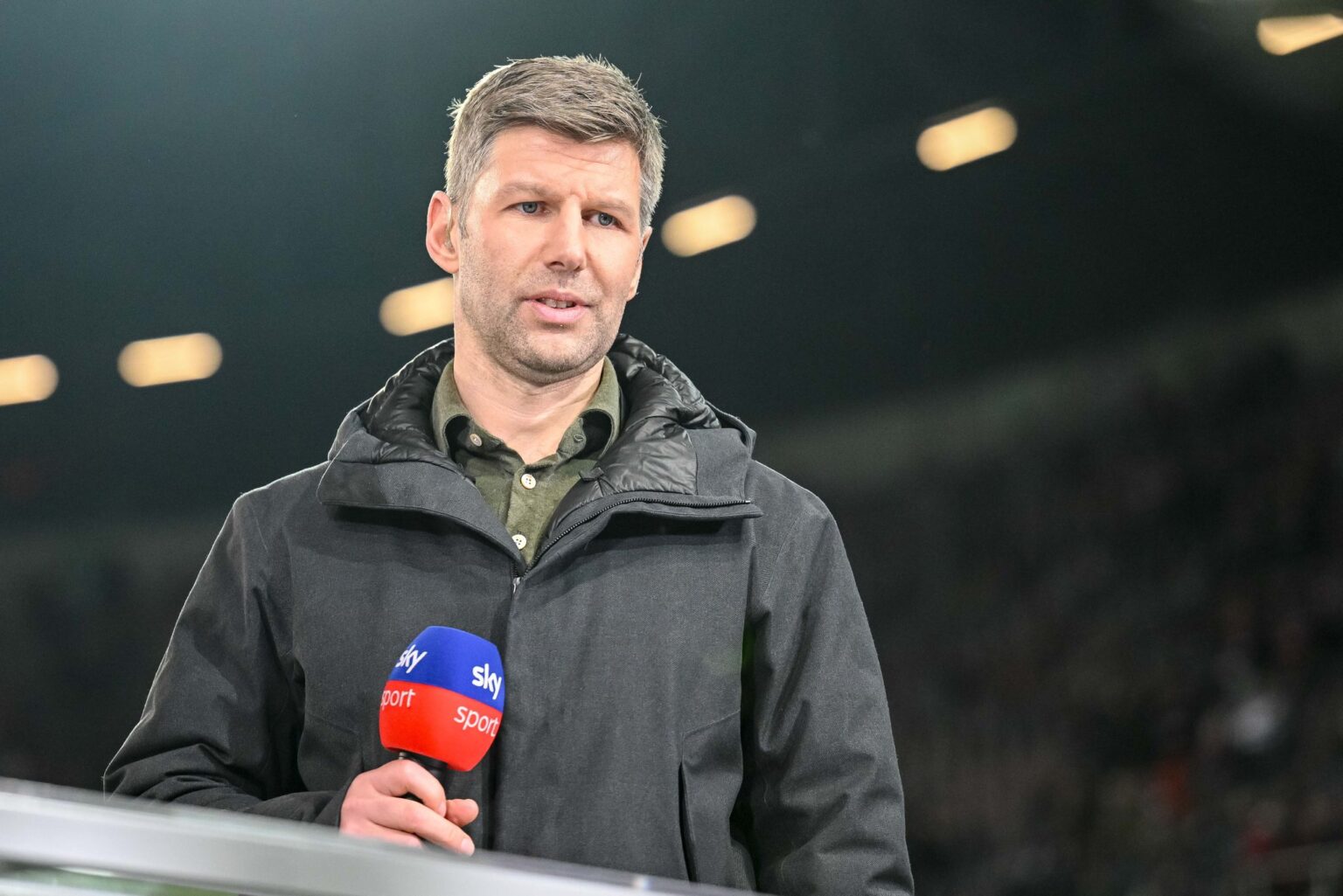 Thomas Hitzlsperger erinnert sich in einem Podcast an eine schwierige Zeit vor seinem Coming-out. (Archivbild)