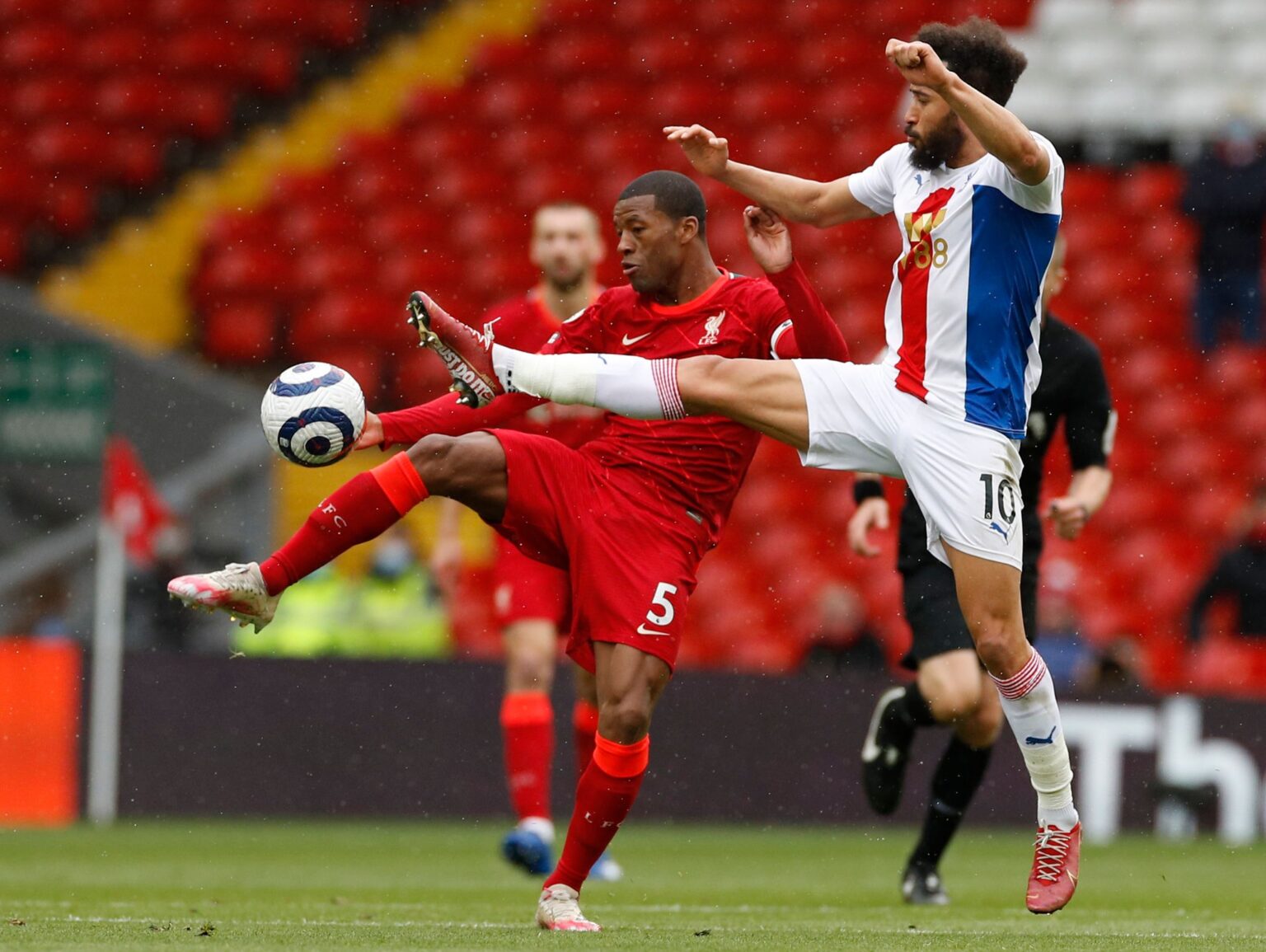 Der frühere Premier-League-Profi Andros Townsend (r) sorgte für Aufsehen. (Archivbild)