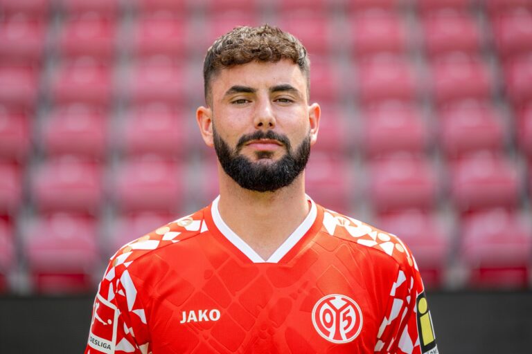 Marco Richter trainiert bei Mainz 05 weiter mit - ohne zum Kader zu gehören. (Archivbild)
