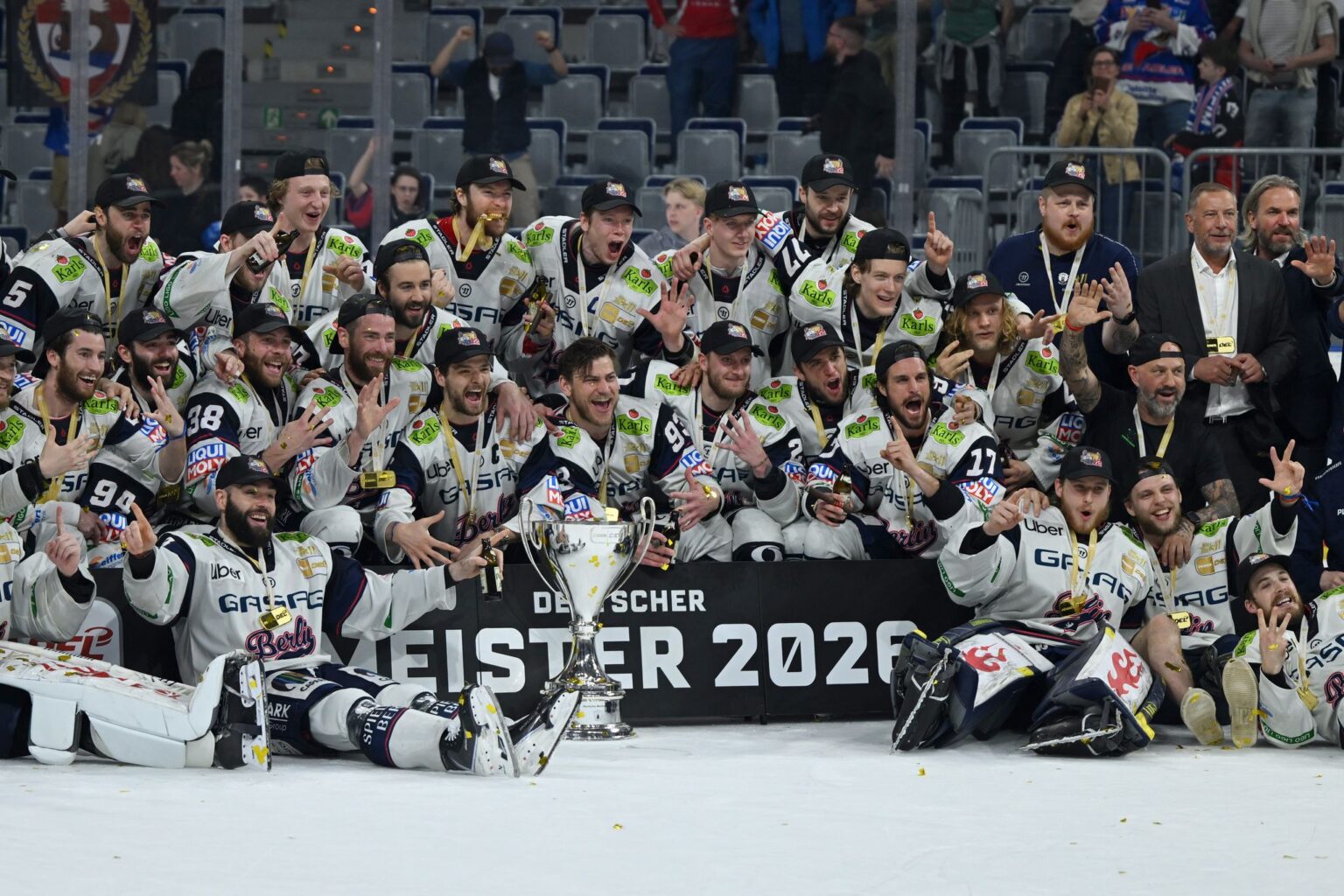 Meister Eisbären Berlin kann mit einem erneuten Triumph DEL-Geschichte schreiben. (Archvibild)
