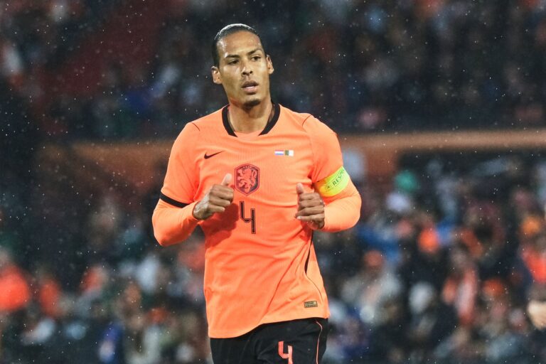 Oranje-Kapitän Virgil van Dijk freut sich auf das Wiedersehen mit Jürgen Klopp. (Archivfoto)