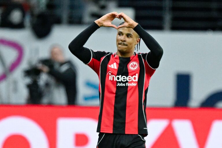 Will nun in Leeds um die Liebe der Anhänger werben: Jean-Mattéo Bahoya verlässt die Eintracht. (Archivbild)