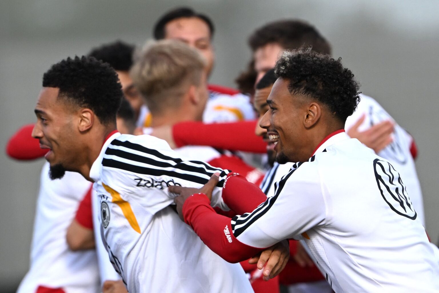 Bambasé Conté muss auf sein Debüt in der Nationalmannschaft noch warten.