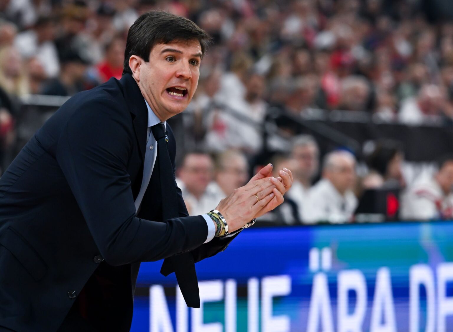 Alba-Trainer Pedro Calles musste bis zum Ende zittern. (Archivbild)