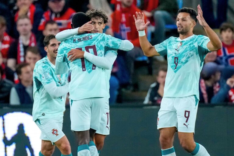 João Félix (M) und Gonçalo Ramos (r) erzielten die Treffer für Portugal.