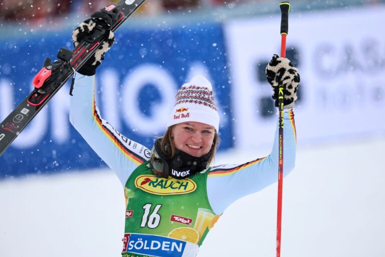 Dritte beim Saisonauftakt in Sölden: Emma Aicher.