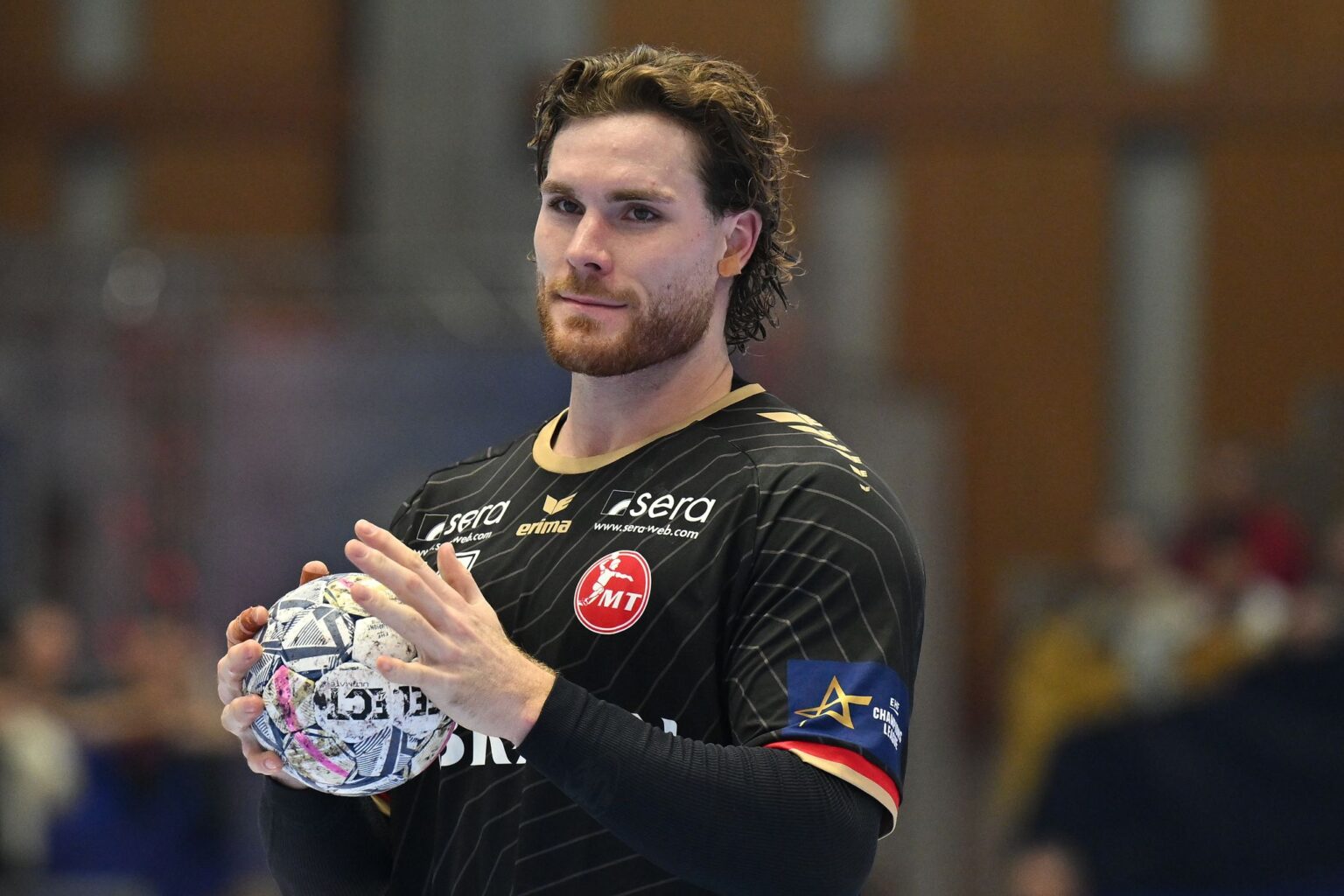 Johannes Golla und die MT Melsungen kommen in der Champions League weiter (Archivbild).