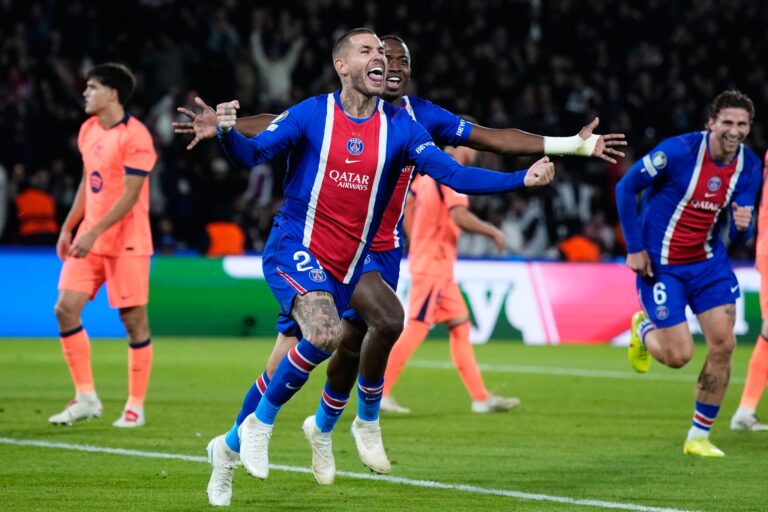 Bis auf den Fan-Aufreger ein großer Fußball-Abend: Lucas Hernández feiert sein Tor.
