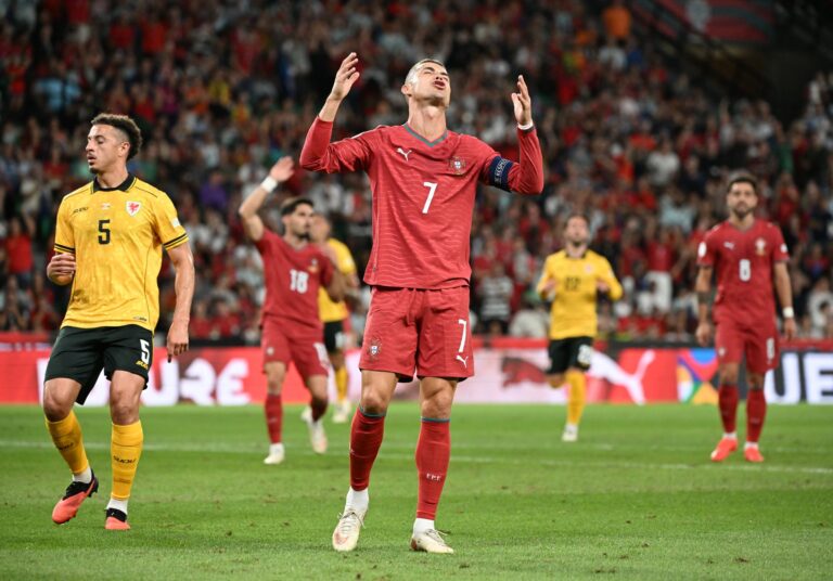 Portugals Superstar Cristiano Ronaldo mit seiner legendären Trikotnummer 7 beim Nations-League-Spiel gegen Wales.
