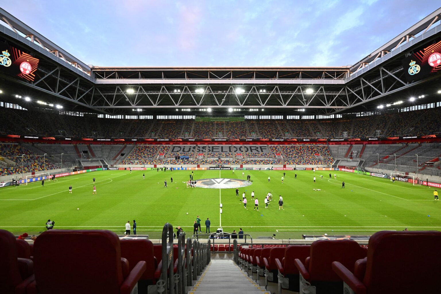 Union St. Gilloise und Hapoel Beerscheva spielten ohne Zuschauer in Düsseldorf.