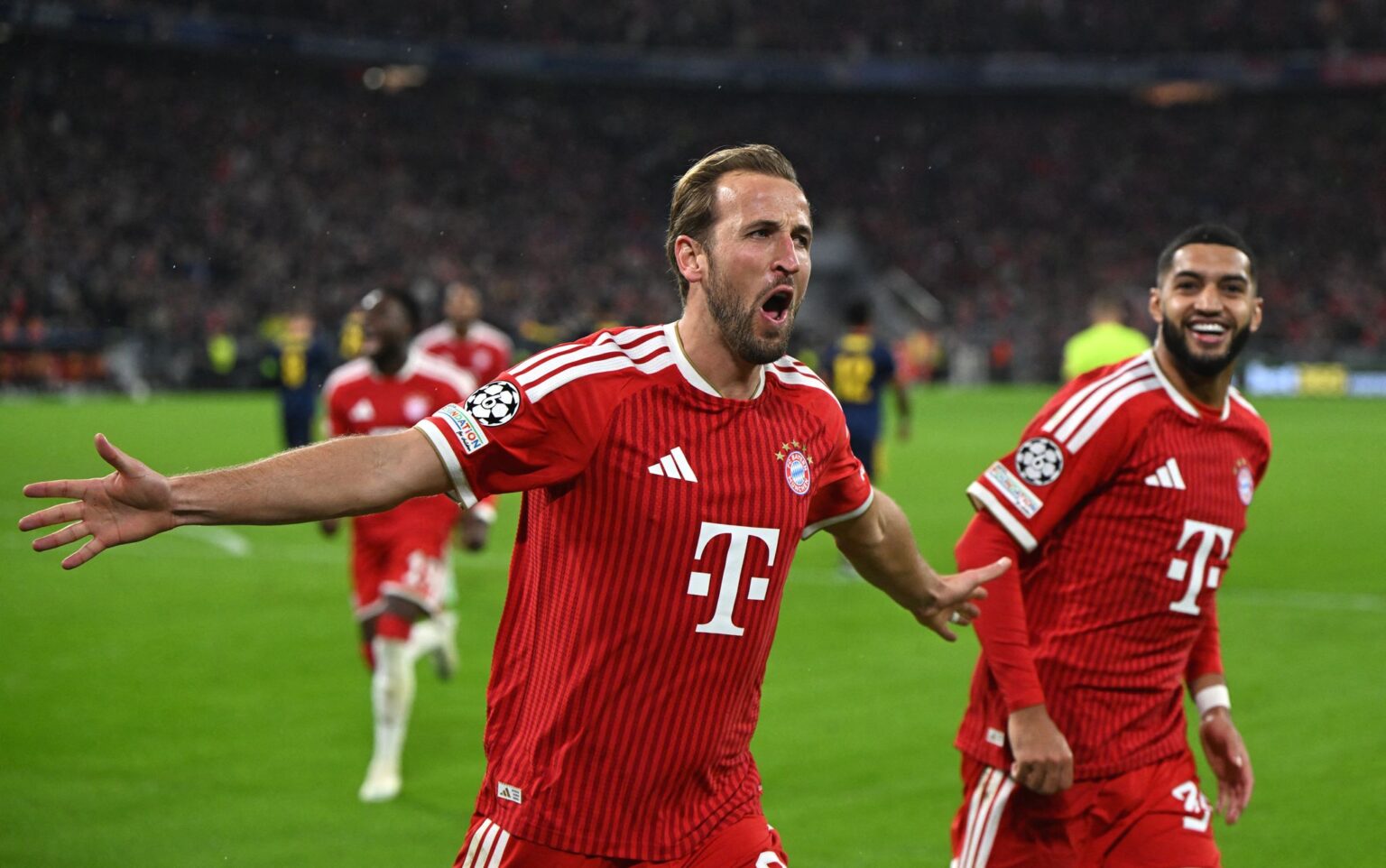 Harry Kane lässt den FC Bayern über das 2:1 jubeln.